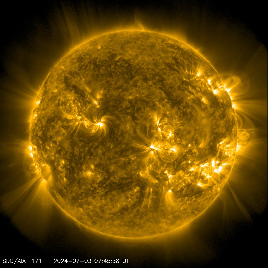 Снимки Солнца в реальном времени со спутника SDO