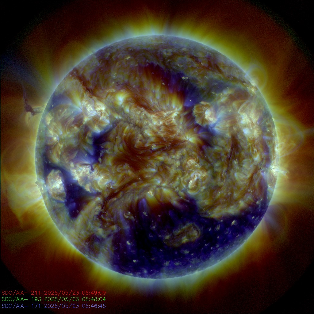 Composite image of the Sun as taken in extreme ultraviolet light from NASA's SDO spacecraft - if there's any activity, you'll be able to see it on this image! Image Courtesy of NASA 